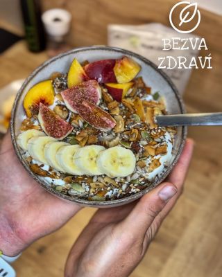 Spékané Paleo - nyní i v Low CARB verzi, slazeno čekankovým sirupem👌 - směs ořechů a semínek spékaných s čekankovým...
